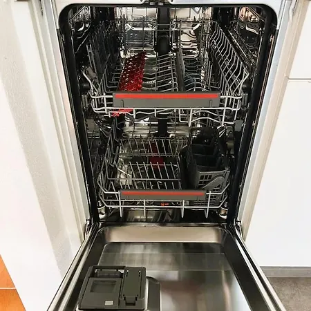 Flats With Balcony Hilda Self Checkin 아파트