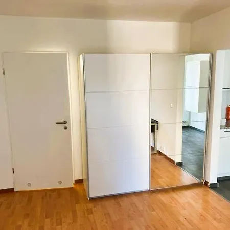 Апартаменти Flats With Balcony Hilda Self Checkin *