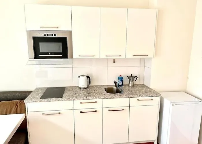 Flats With Balcony Hilda Self Checkin Апартаменты